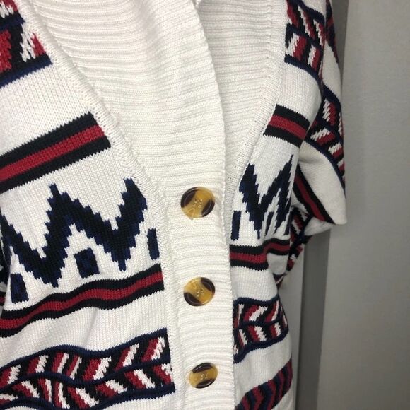 Forever 21 Chunky Grandpa Sweater Cream, Navy, and Red Size Small - Picture 9 of 12